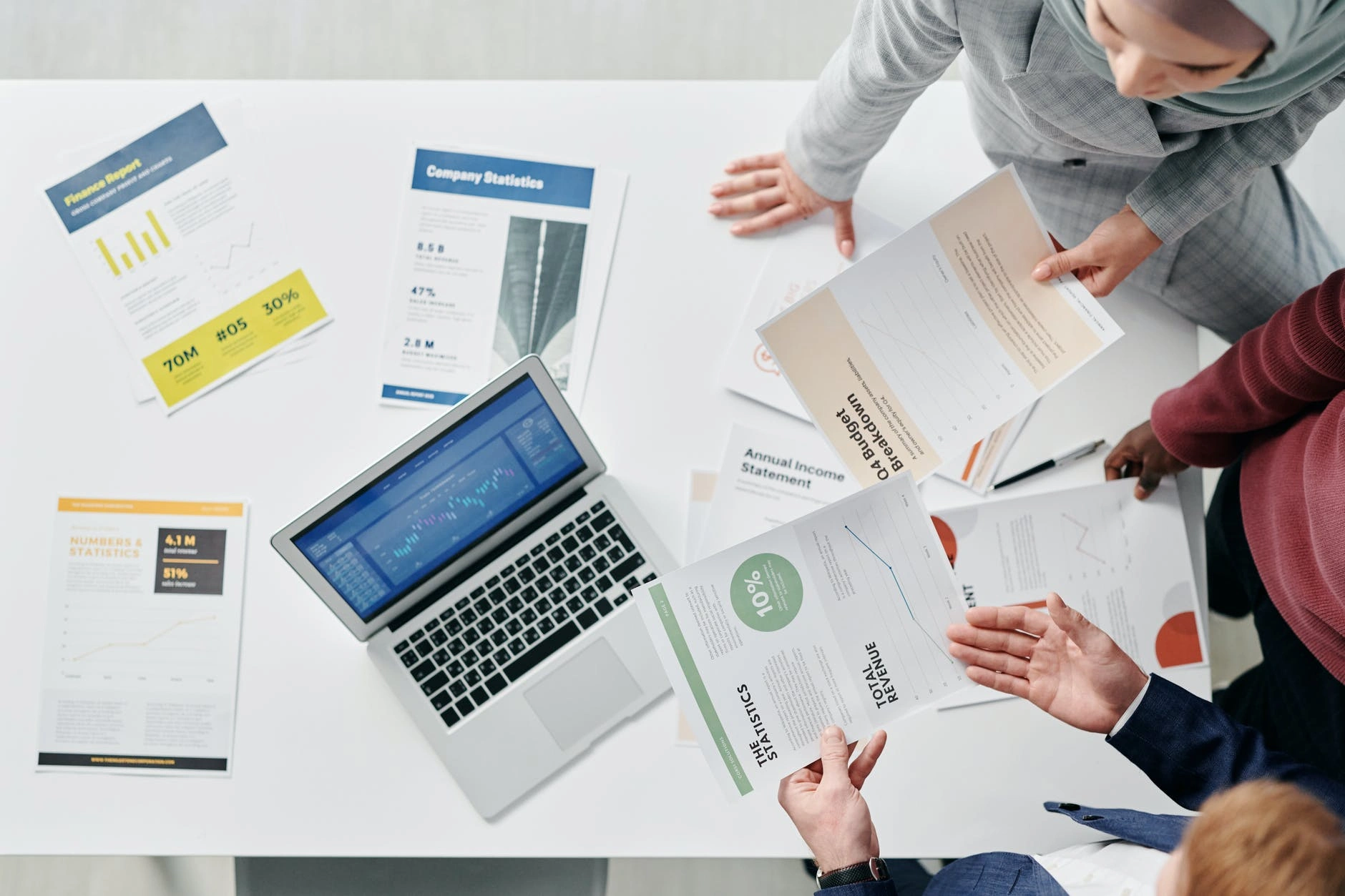 reporting | Creative Thumb
